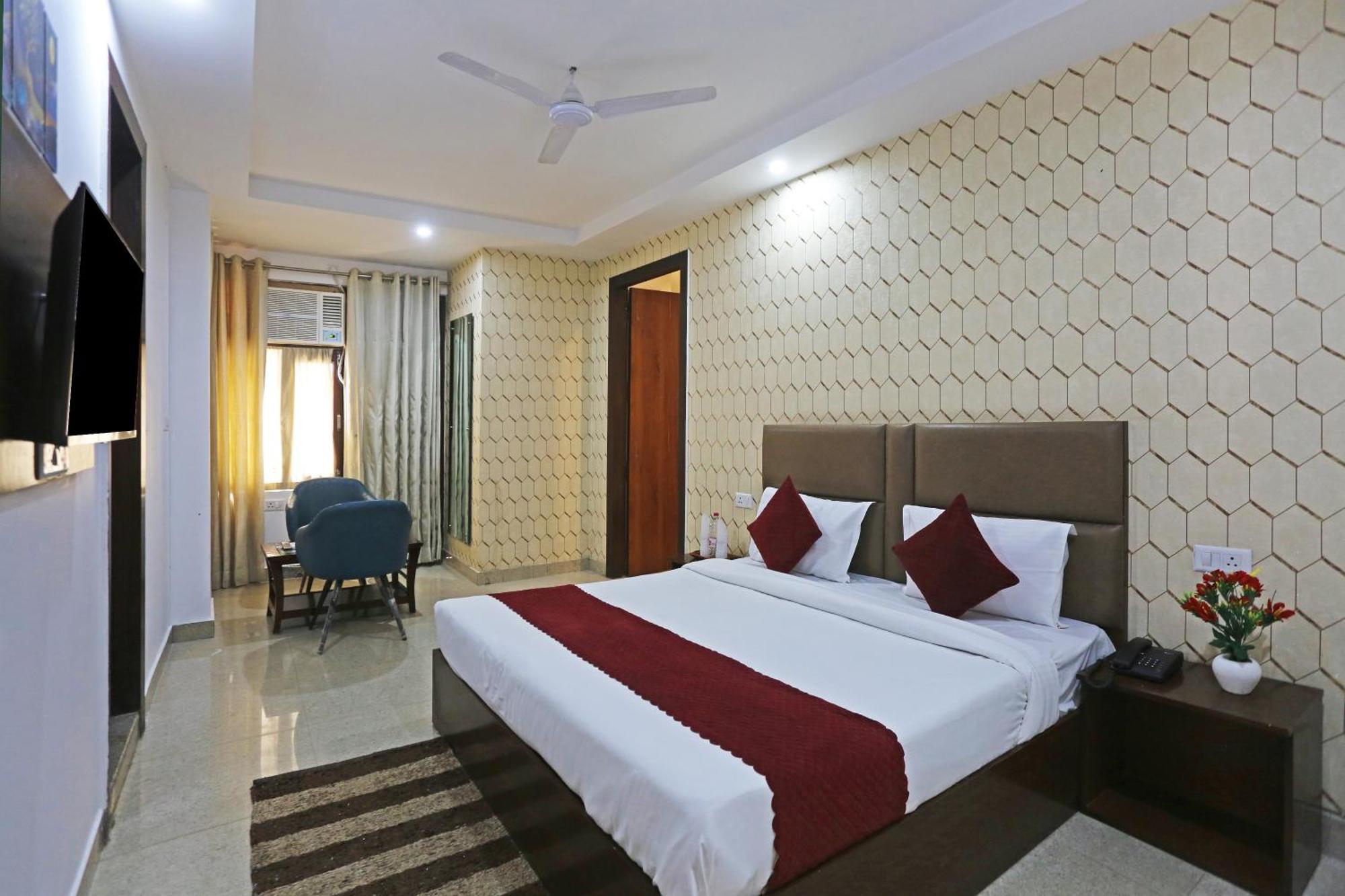 Hotel Grand City Maxx A Family Near Igi Delhi Airport 4*